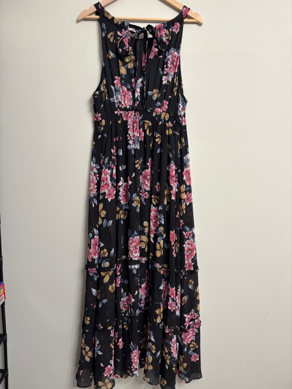 Torrid Black Floral Maxi Dress with Pink and Gold Flowers Size 1 14-16 NWT - Picture 4 of 7